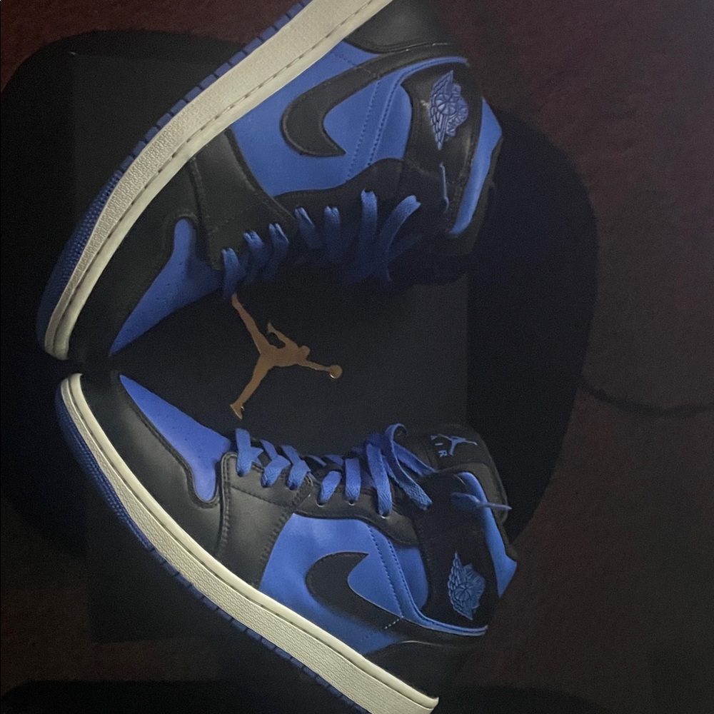 Jordan 1 Mids Men's Black and Blue